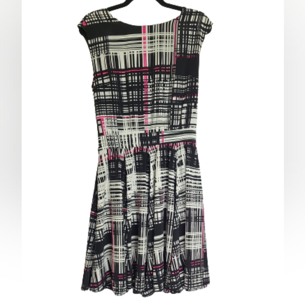 Vince Camuto Graphic Illusion Fit n Flare Rich Black Dress Size 8